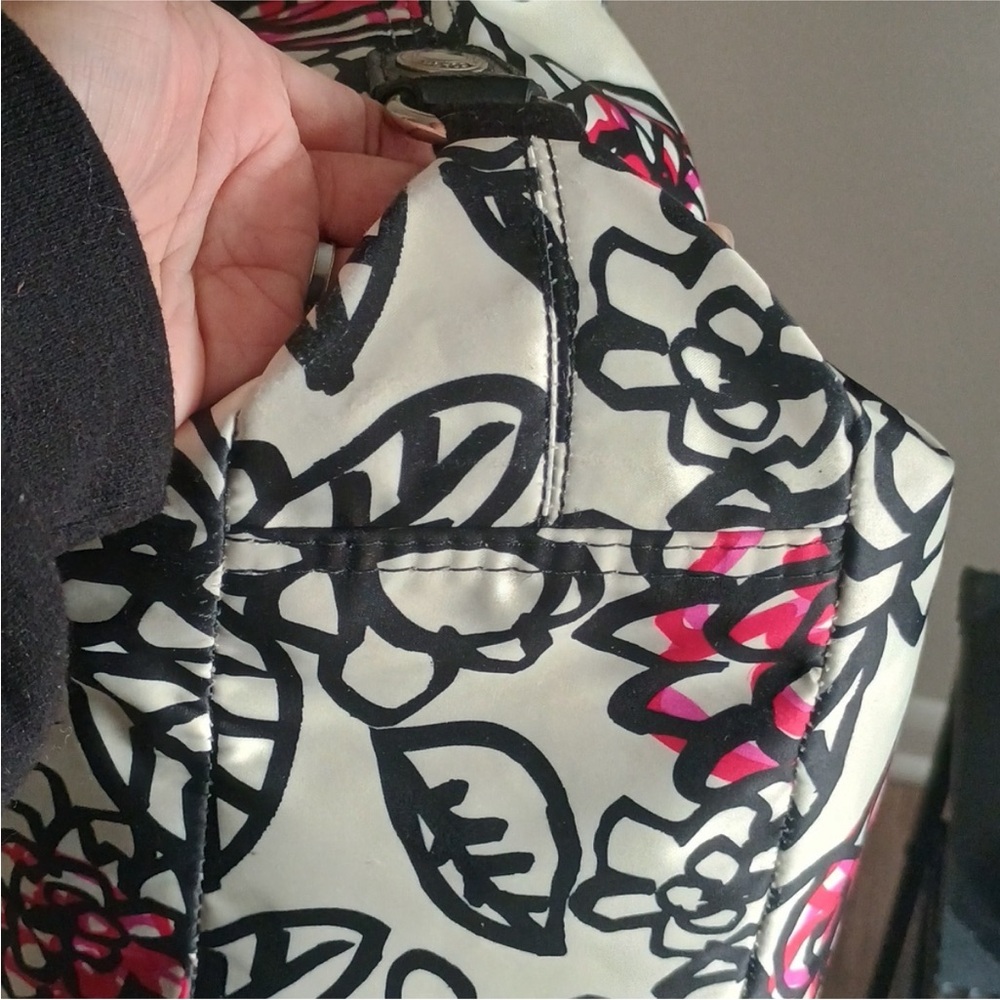 COACH POPPY GRAFITTI SCRIBBLE FLOWERS Tote - Picture 11 of 14